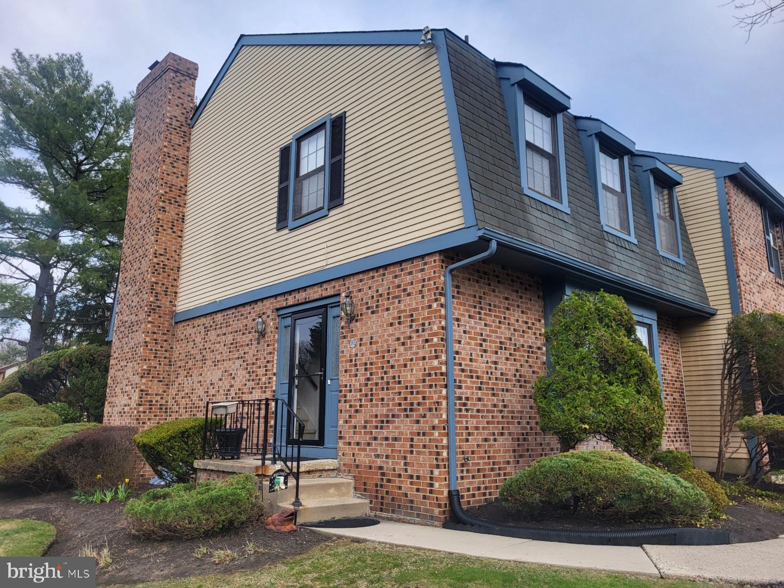 1 Crofton Commons Cherry Hill, NJ 08034 - Photo 40 of 40 a front view of a house with garden