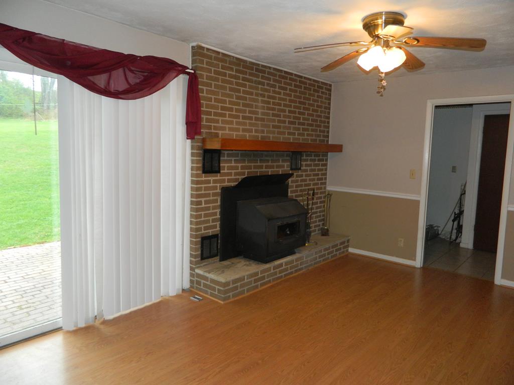 965 Grubmore Road Marion, VA 24354 - Photo 5 of 28 Gallery Image 5