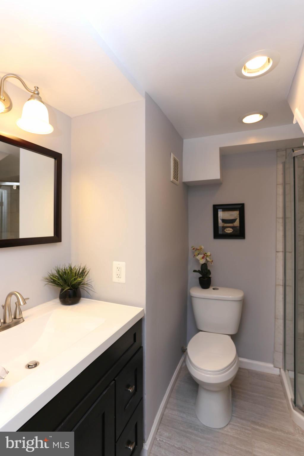1154 Ridge Drive Pasadena, MD 21122 - Photo 16 of 29 Bath