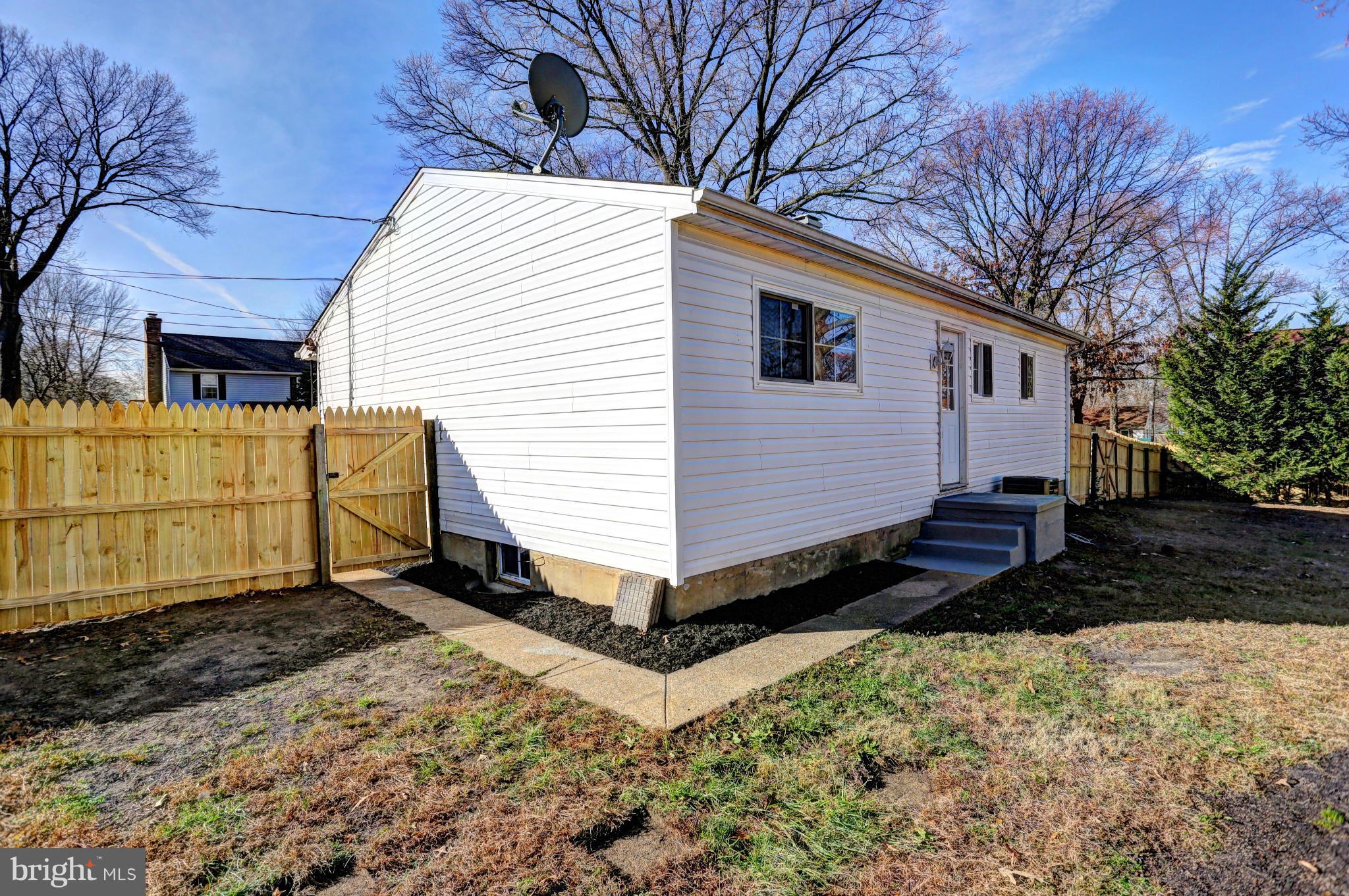 1154 Ridge Drive Pasadena, MD 21122 - Photo 21 of 29 Exterior (Rear)