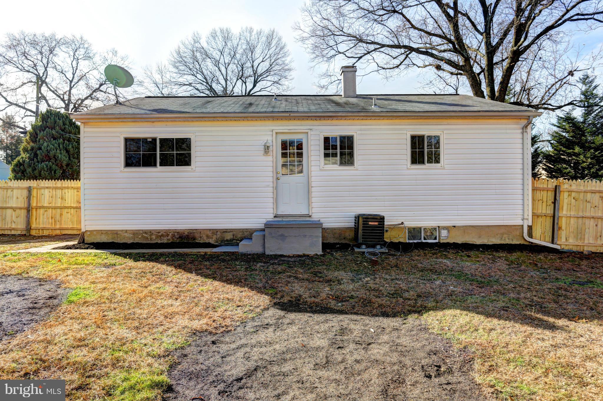1154 Ridge Drive Pasadena, MD 21122 - Photo 22 of 29 Exterior (Rear)