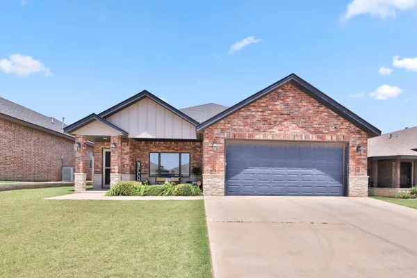 $289,000 | 10117 Avenue West, Lubbock, TX 79423