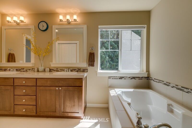 3602 232nd Street Southeast Bothell, WA 98021 - Photo 15 of 24