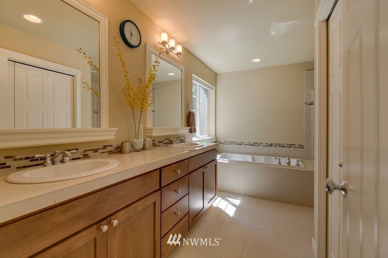 3602 232nd Street Southeast Bothell, WA 98021 - Photo 16 of 24