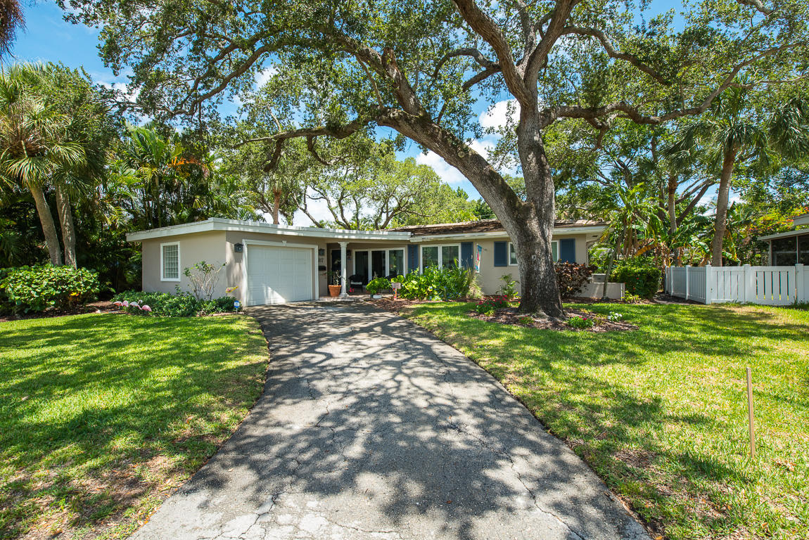 817 Southwest 4th Street Boca Raton, FL 33486 - Photo 3 of 29 817 SW 4th Street-53