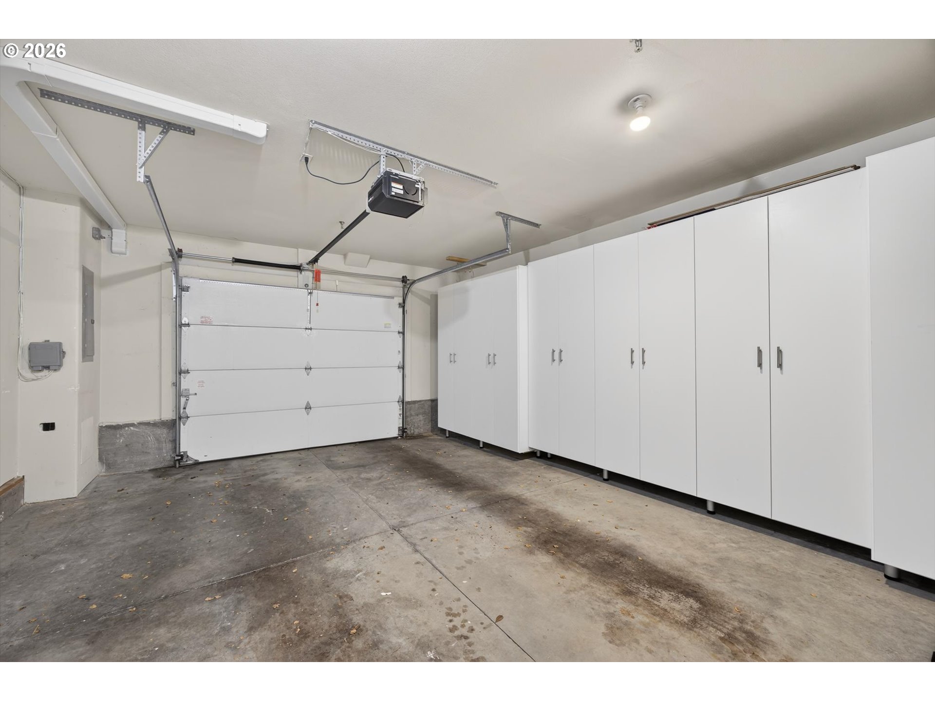 314 2nd Street Lake Oswego, OR 97034 - Photo 28 of 41 a view of a garage