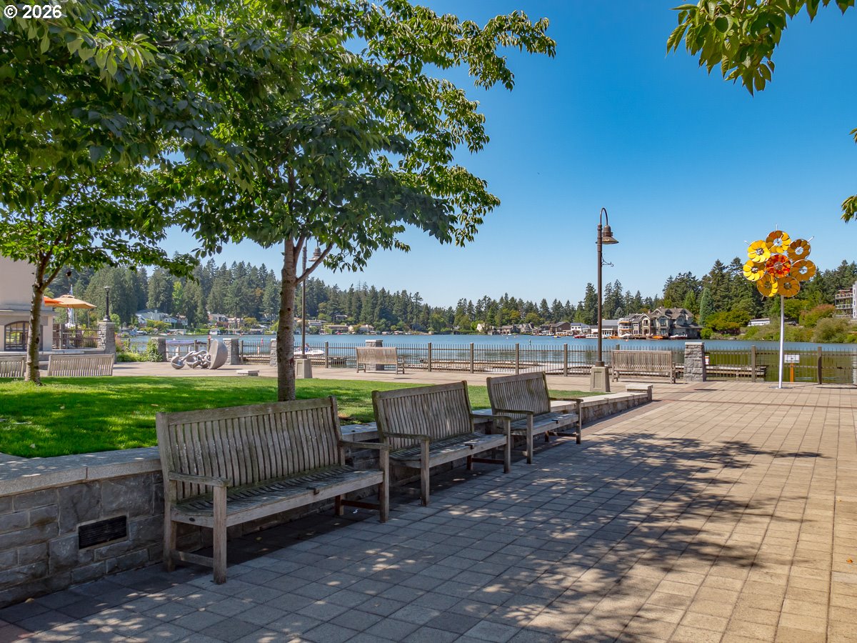 314 2nd Street Lake Oswego, OR 97034 - Photo 39 of 41 a view of a garden with sitting area