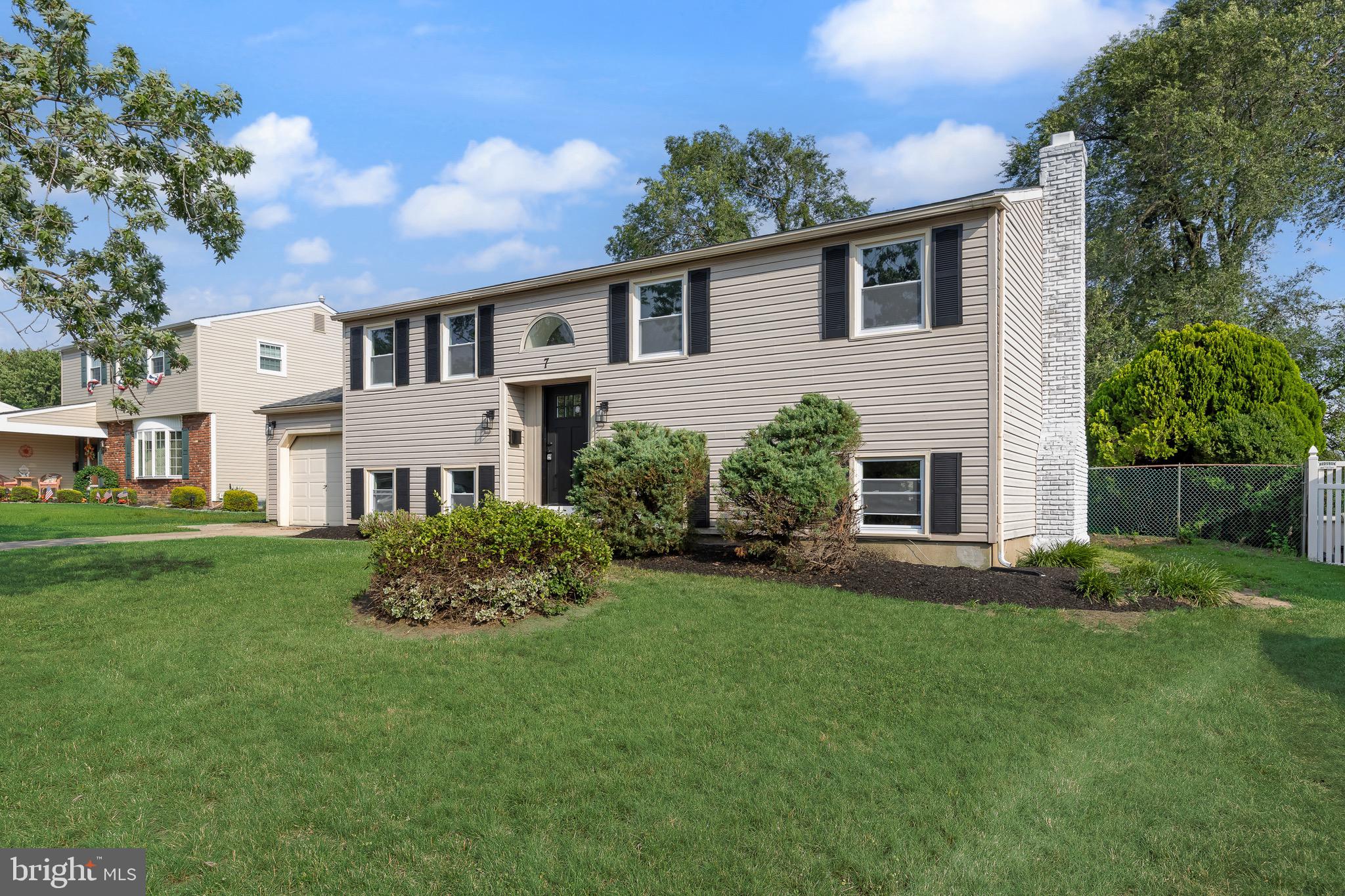 7 Stone River Road Clementon, NJ 08021 - Photo 4 of 29