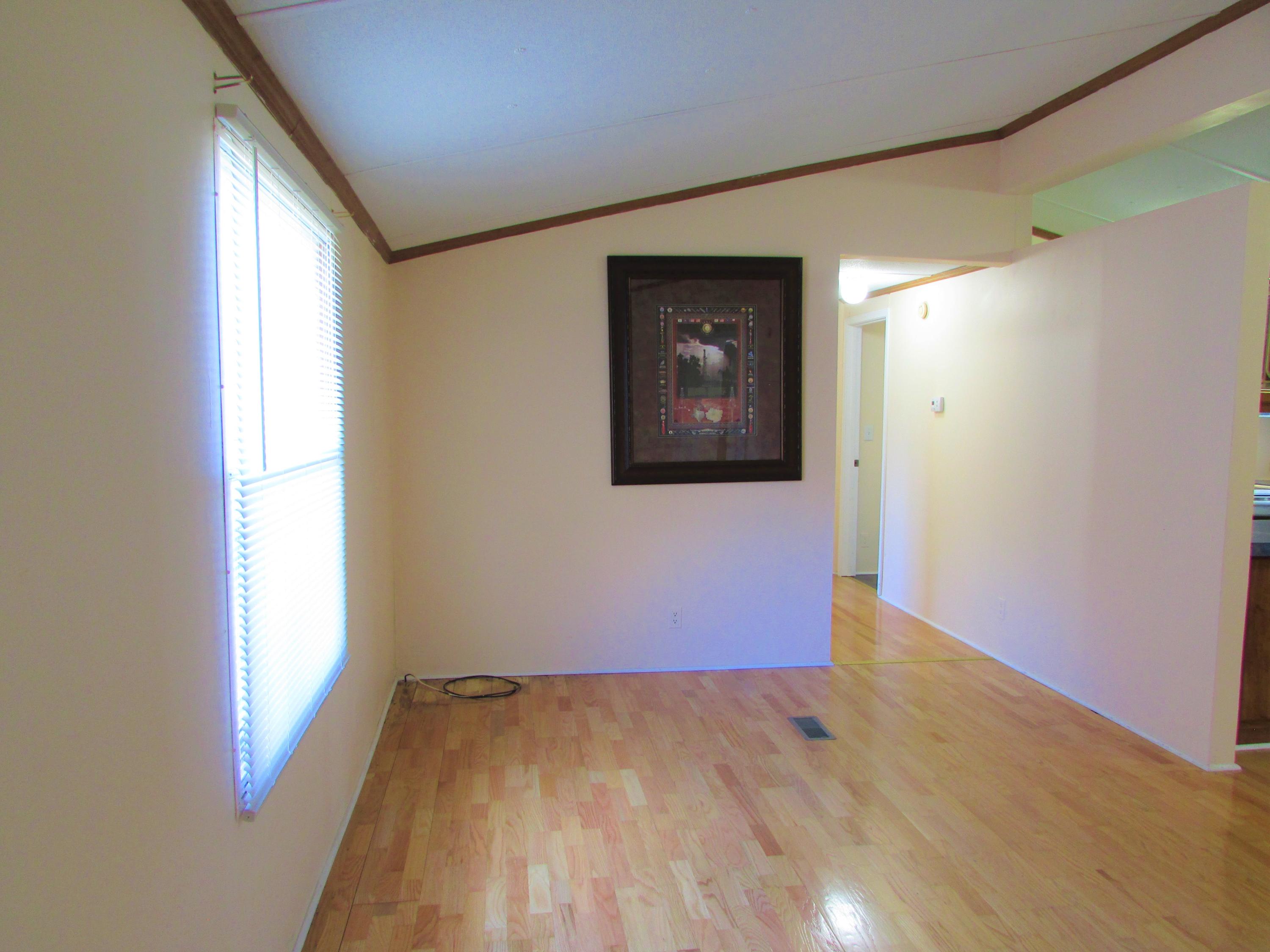 131 Fitzsimmons Hill Road Elizabethton, TN 37643 - Photo 8 of 28 131 Fitzsimmons Hill Road Elizabethton T