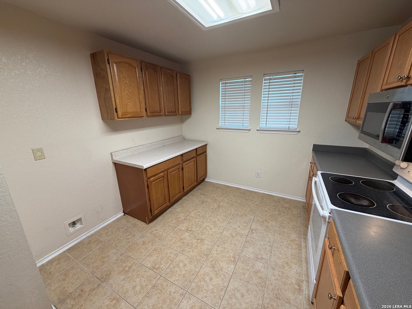 14 Adkins Ridge San Antonio, TX 78239 - Photo 4 of 17