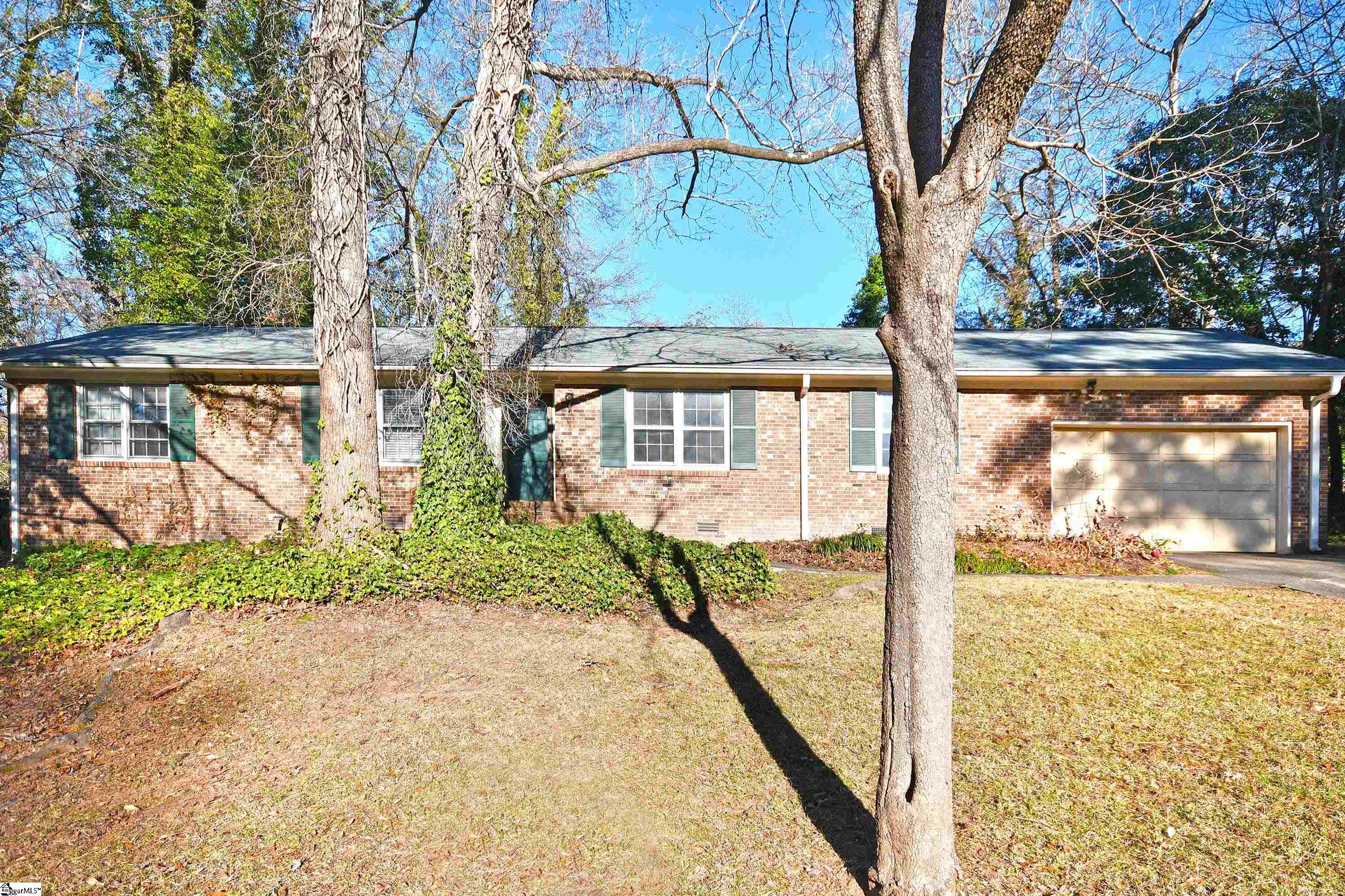 4 Coatbridge Road Greenville, SC 29615 - Photo 3 of 36