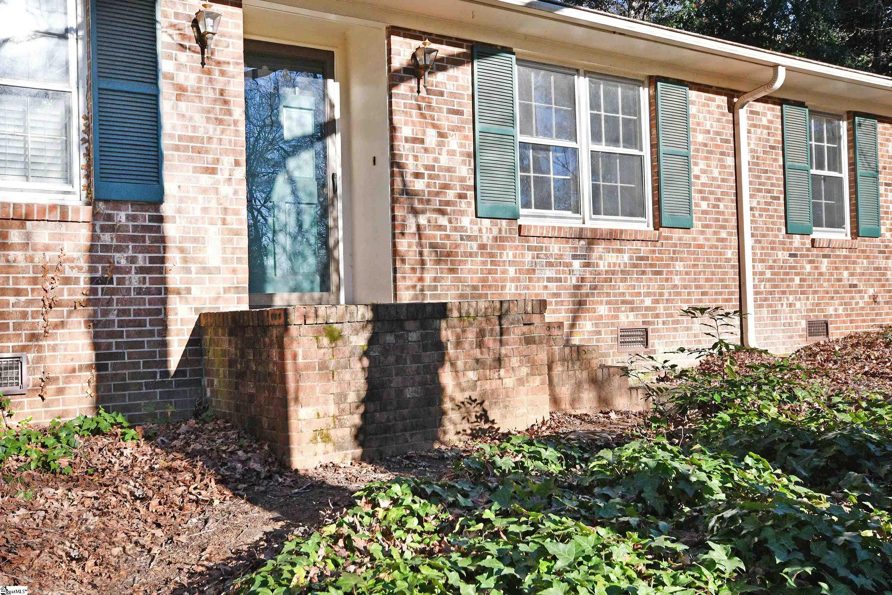 4 Coatbridge Road Greenville, SC 29615 - Photo 5 of 36