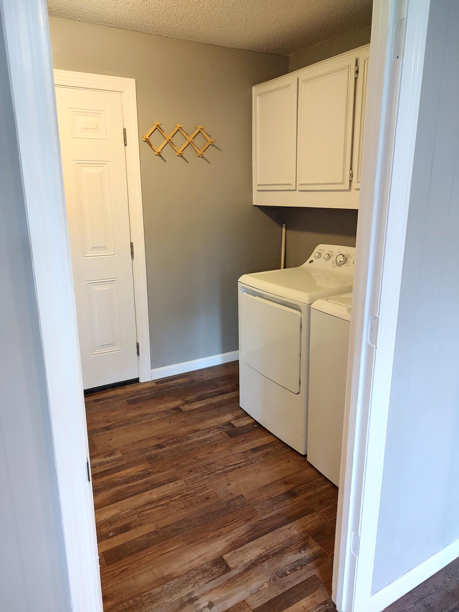 615 Hemlock Drive Thomson, GA 30824 - Photo 17 of 36 laundry