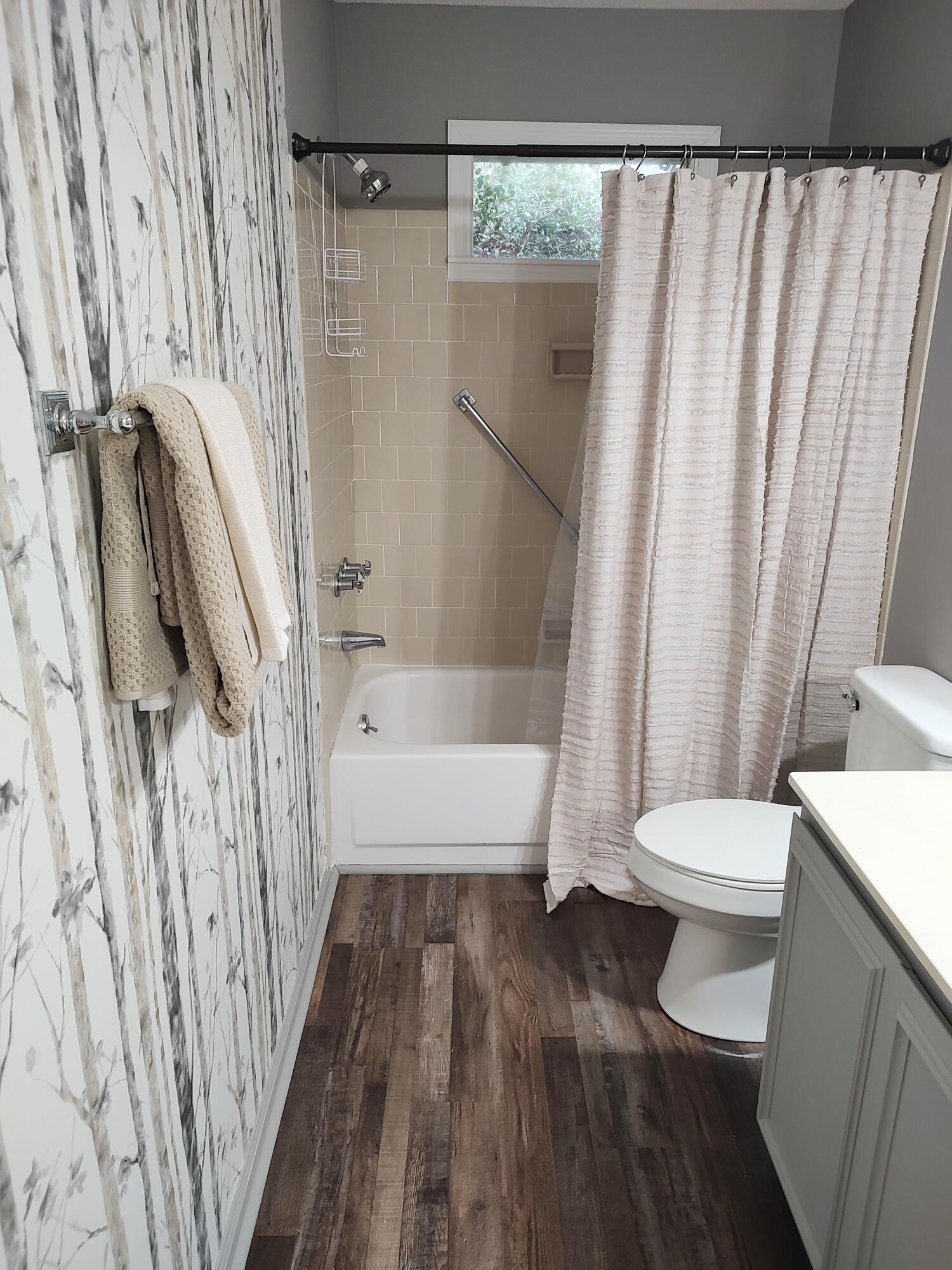 615 Hemlock Drive Thomson, GA 30824 - Photo 30 of 36 hall bath (4)