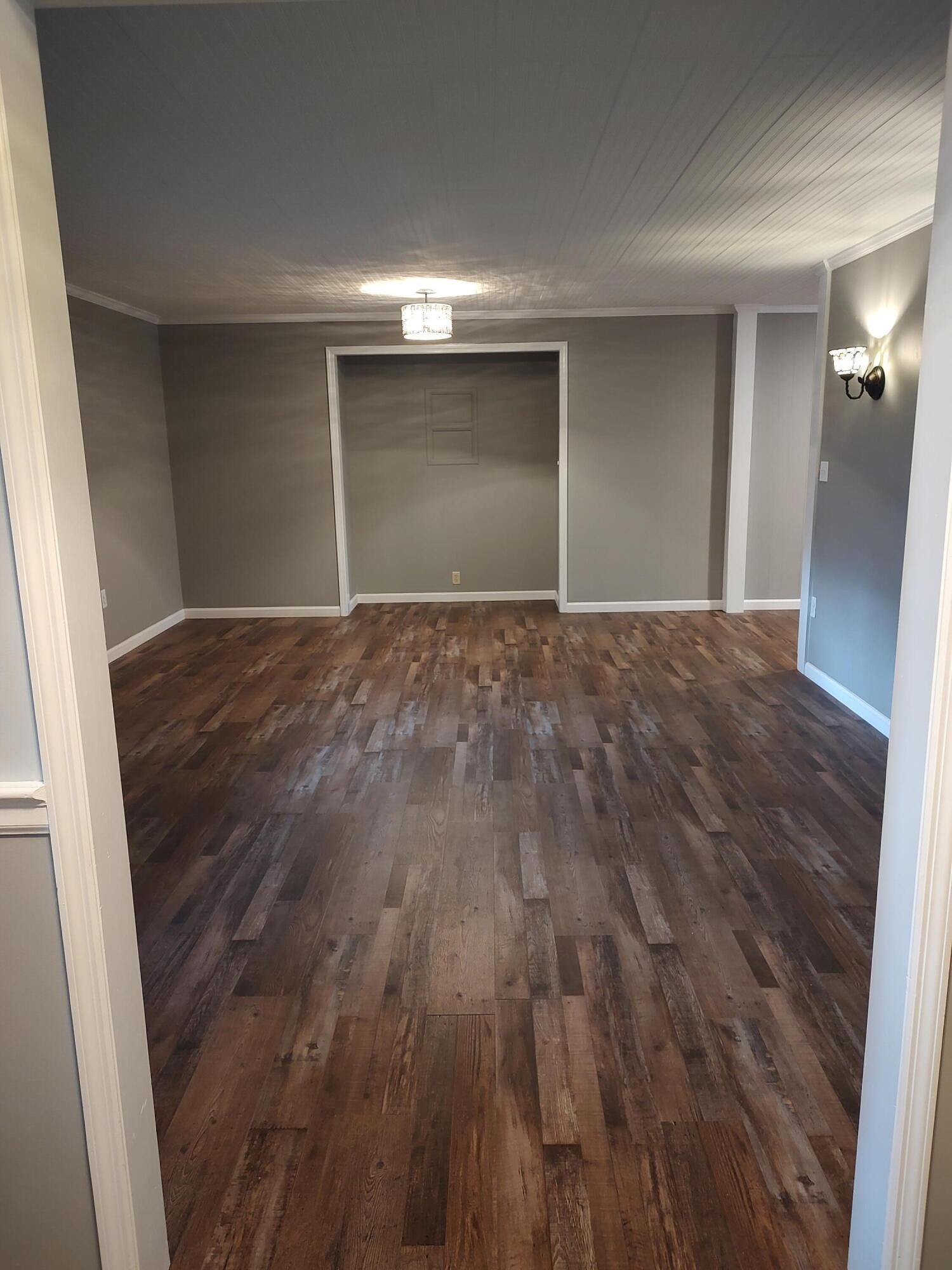 615 Hemlock Drive Thomson, GA 30824 - Photo 4 of 36 Living Room