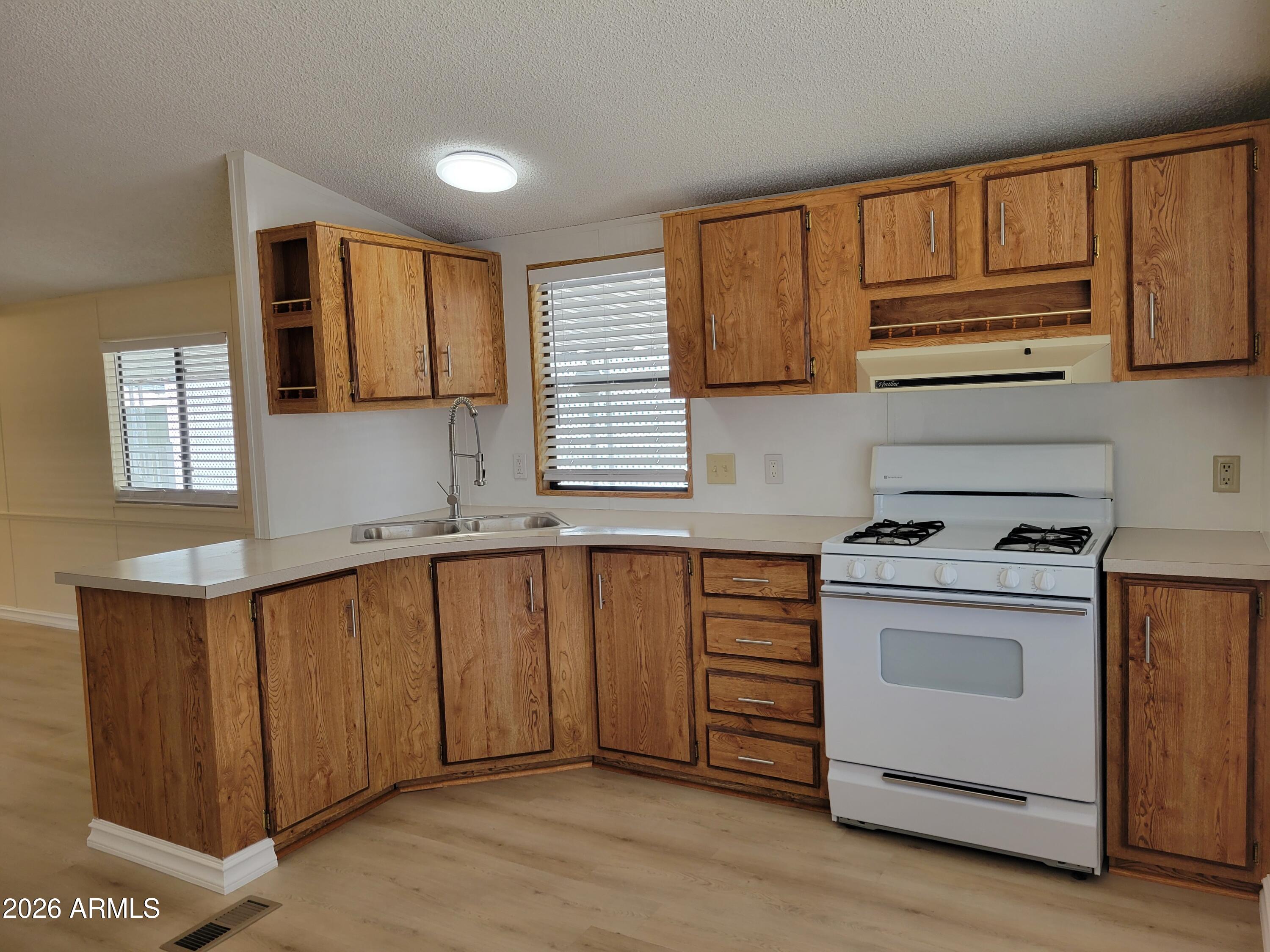 18026 North Cave Creek Road, Unit 125 Phoenix, AZ 85032 - Photo 5 of 20 1000135782