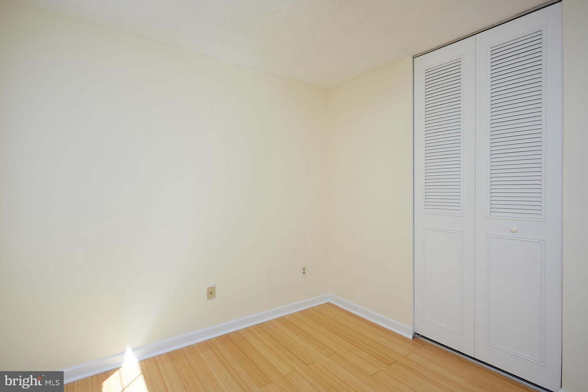 11904 Appling Valley Road Fairfax, VA 22030 - Photo 14 of 27 Bedroom