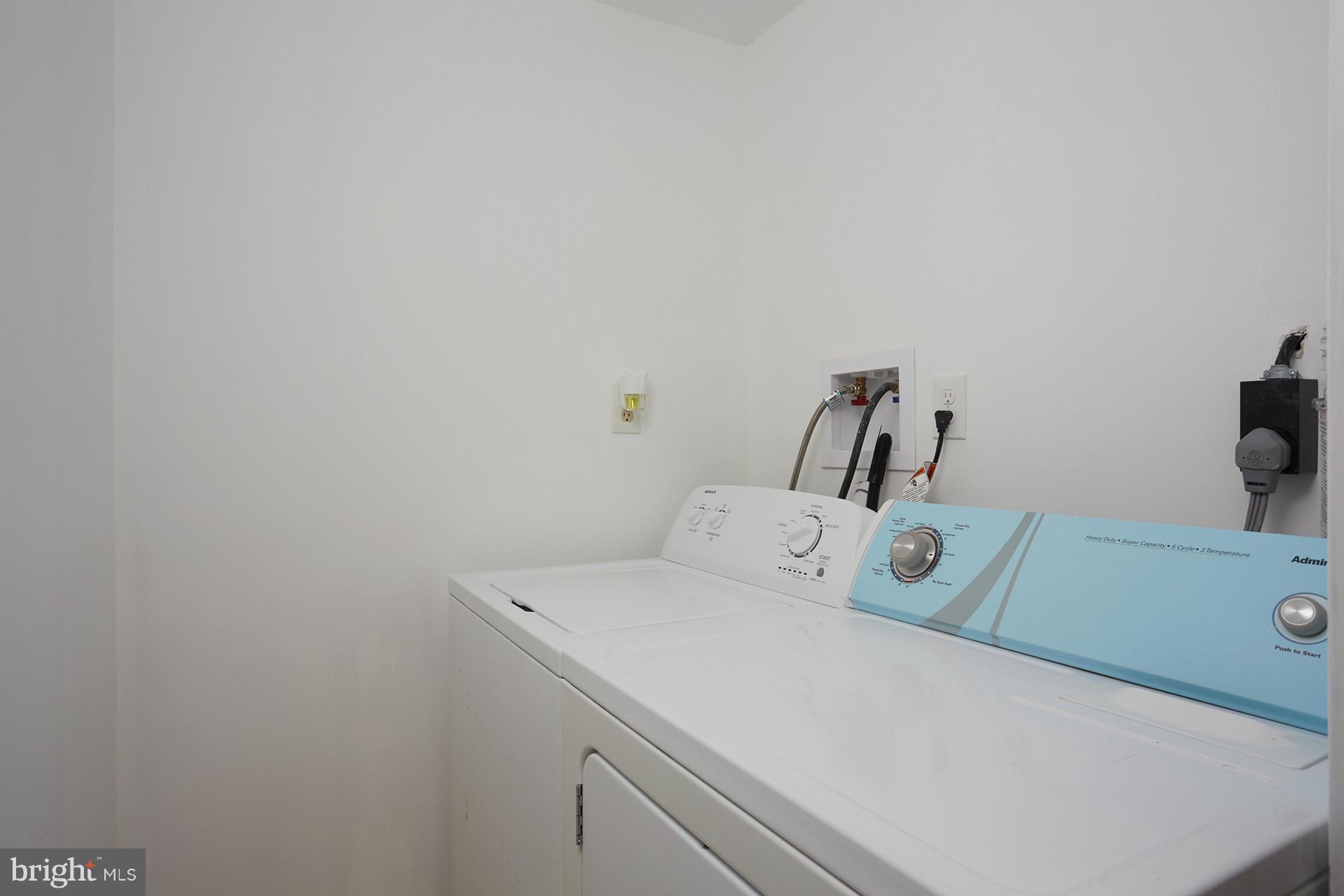 11904 Appling Valley Road Fairfax, VA 22030 - Photo 22 of 27 Interior (General)