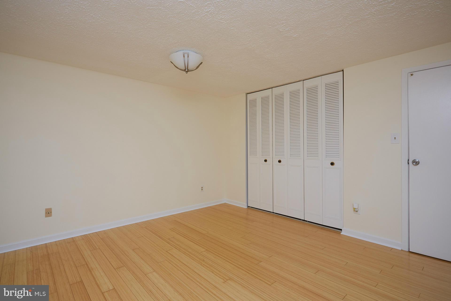 11904 Appling Valley Road Fairfax, VA 22030 - Photo 9 of 27 Bedroom (Master)
