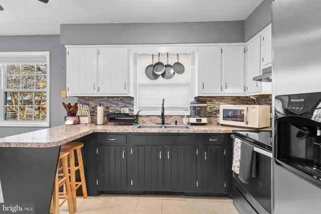 $320,000 | 76 Fellowship Court, Inwood, WV 25428