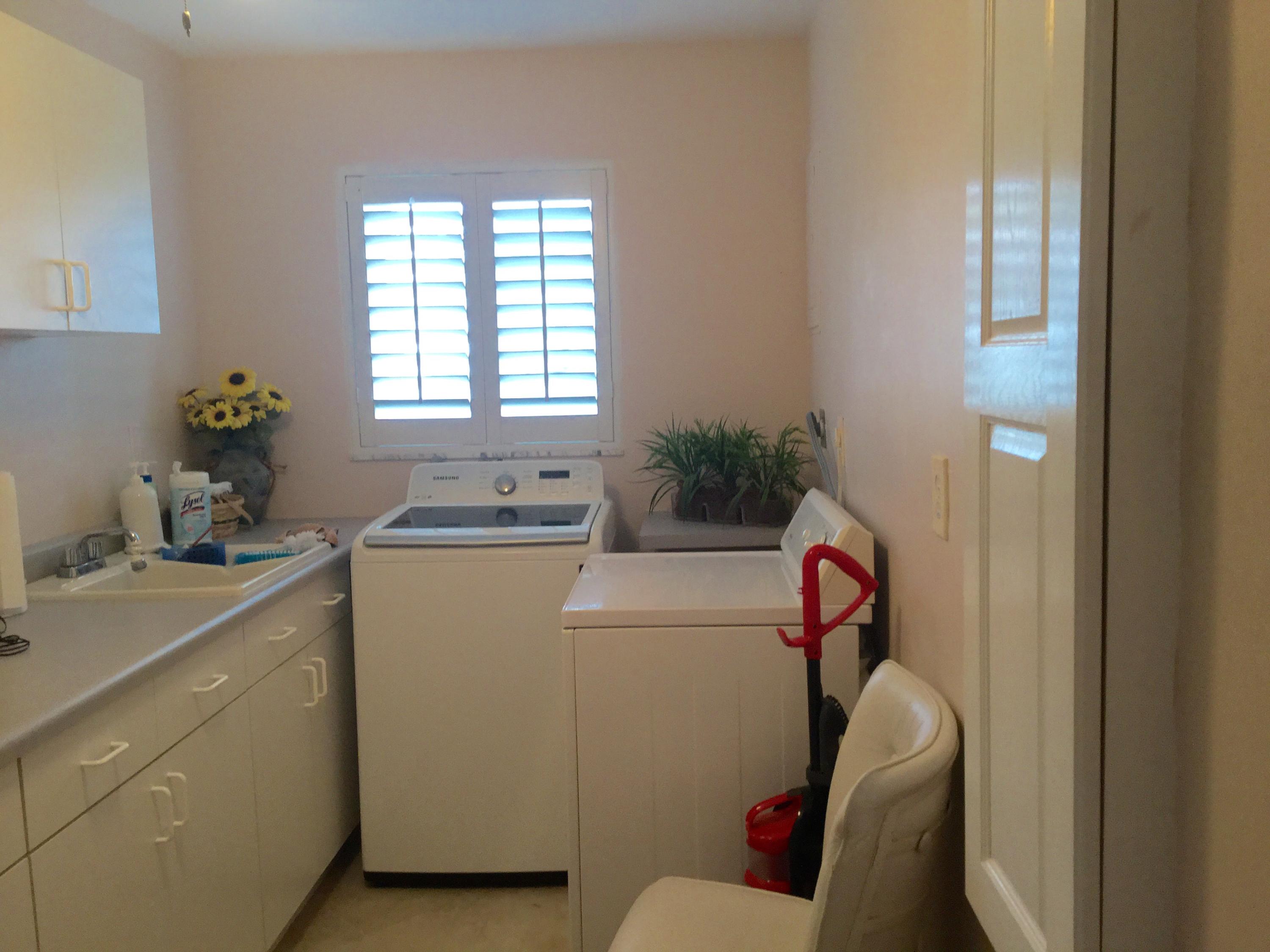 851 Southwest 5th Street Boca Raton, FL 33486 - Photo 19 of 27 Laundry/storage