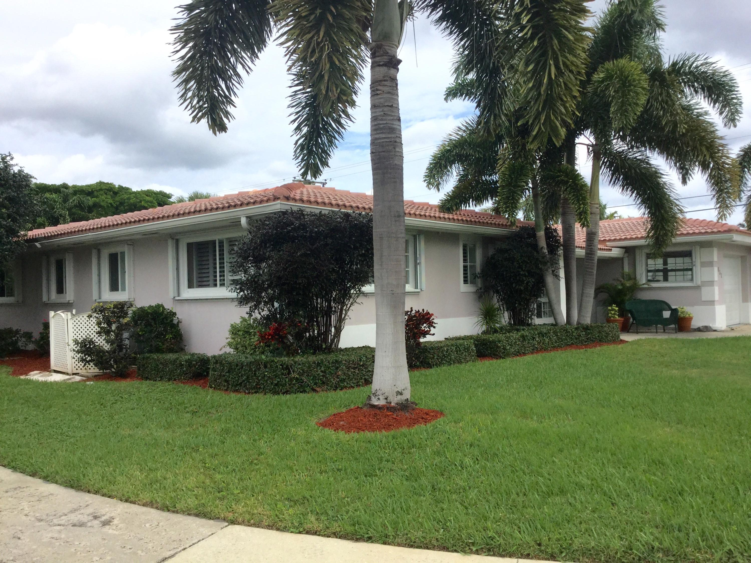 851 Southwest 5th Street Boca Raton, FL 33486 - Photo 24 of 27 Side/front
