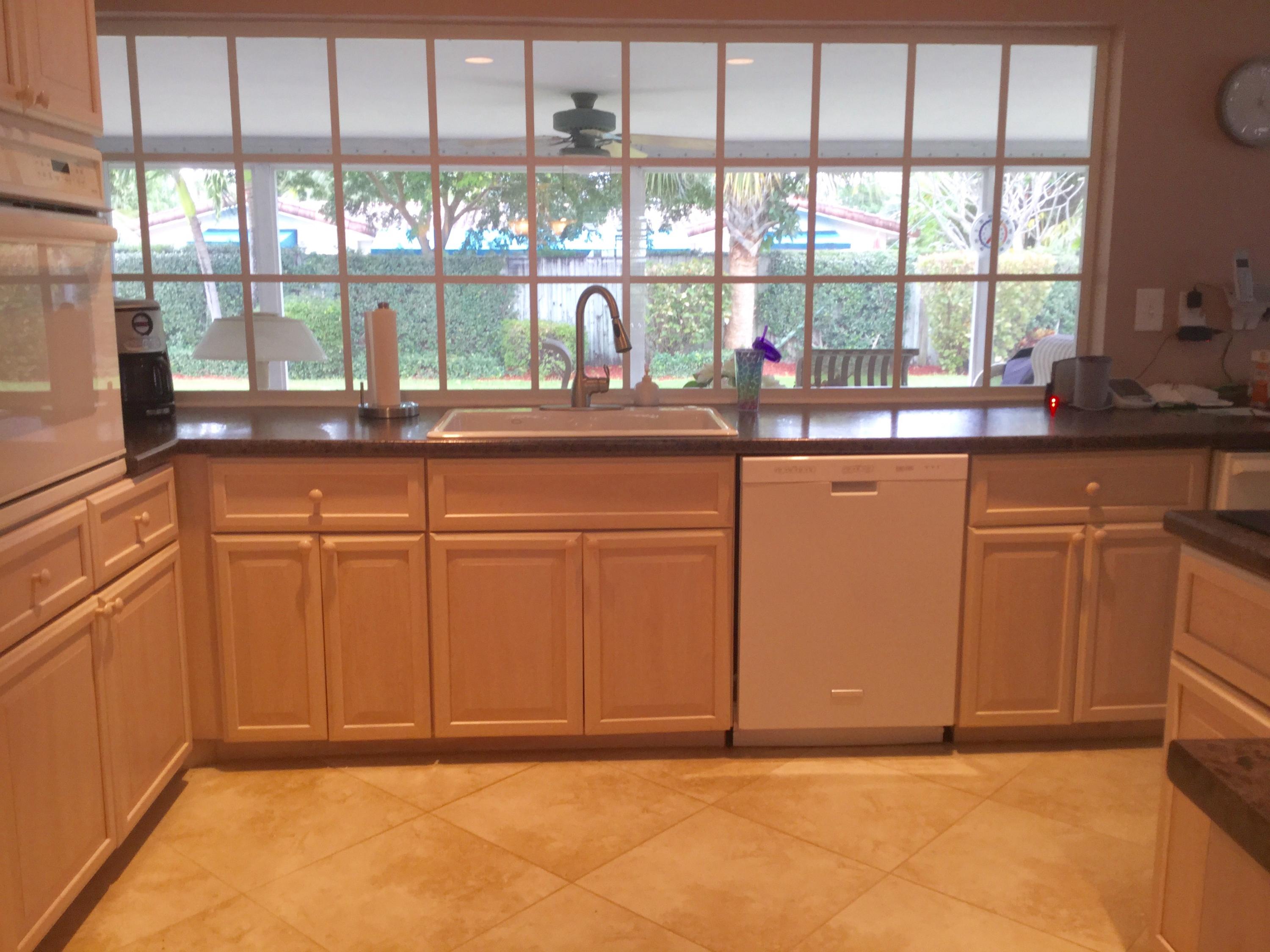 851 Southwest 5th Street Boca Raton, FL 33486 - Photo 6 of 27 Kitchen