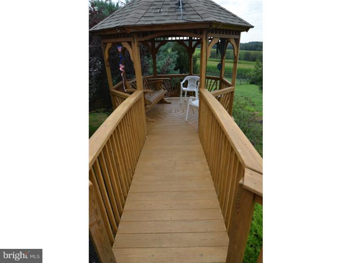 146 Bethel Road Oxford, PA 19363 - Photo 20 of 25 Deck
