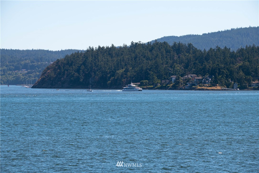 6302 South Shore Road Anacortes, WA 98221 - Photo 11 of 39 Gallery Image 11