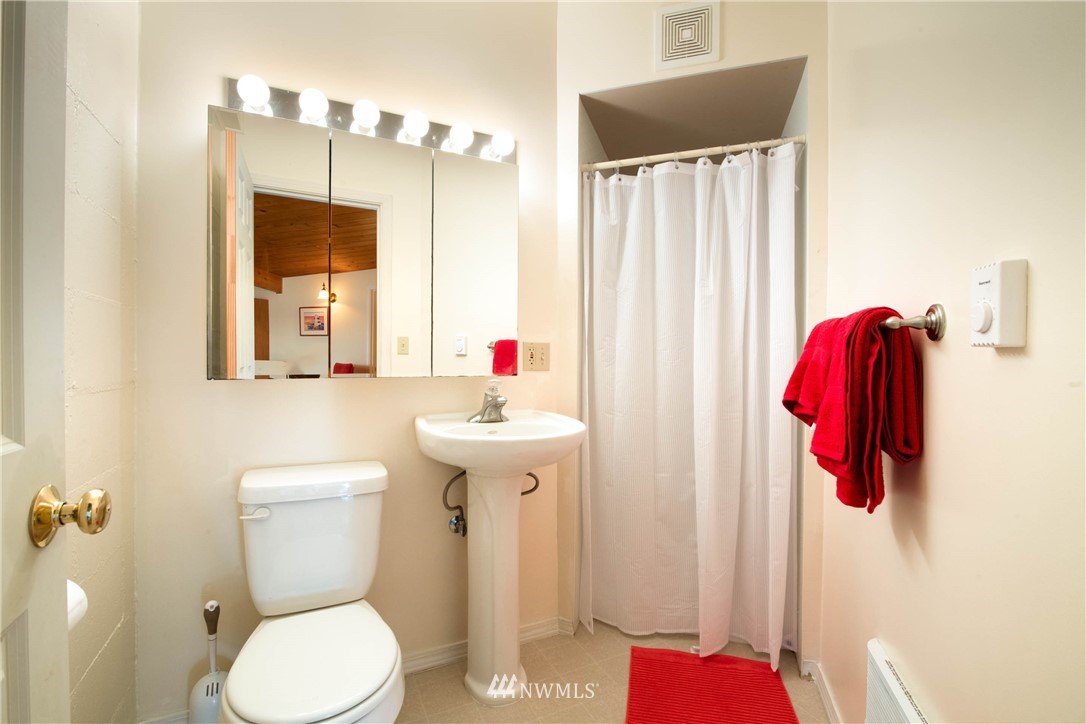 6302 South Shore Road Anacortes, WA 98221 - Photo 29 of 39 Gallery Image 29