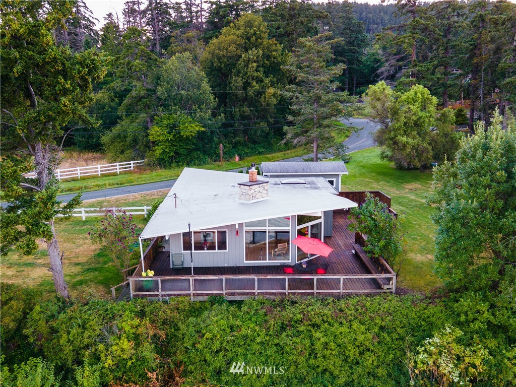 6302 South Shore Road Anacortes, WA 98221 - Photo 4 of 39 Gallery Image 4