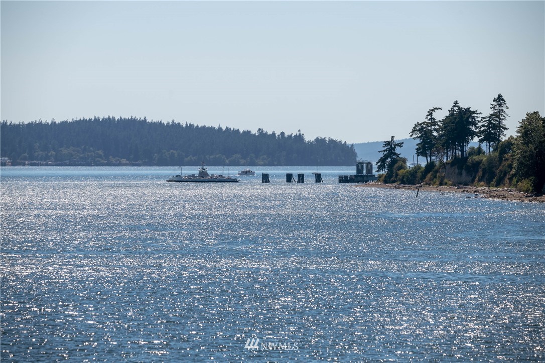 6302 South Shore Road Anacortes, WA 98221 - Photo 6 of 39 Gallery Image 6