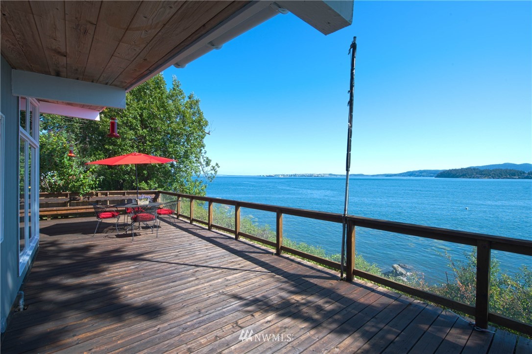 6302 South Shore Road Anacortes, WA 98221 - Photo 10 of 39 Gallery Image 10