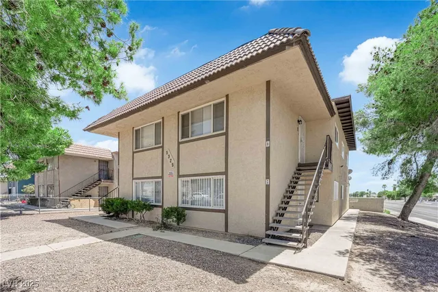 $700,000 | 5325 Redberry Street, Las Vegas, NV 89108