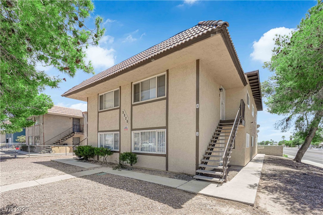 5325 Redberry Street Las Vegas, NV 89108 - Photo 1 of 14