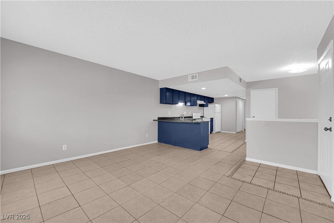 5325 Redberry Street Las Vegas, NV 89108 - Photo 3 of 14