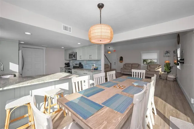 $1,890,000 | 106 20th Avenue, Indian Rocks Beach, FL 33785