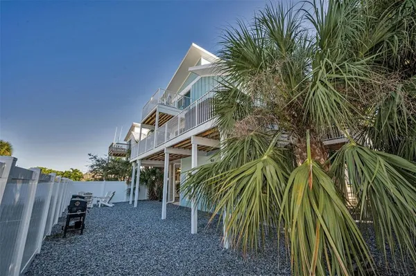 $1,650,000 | 106 20th Avenue, Indian Rocks Beach, FL 33785