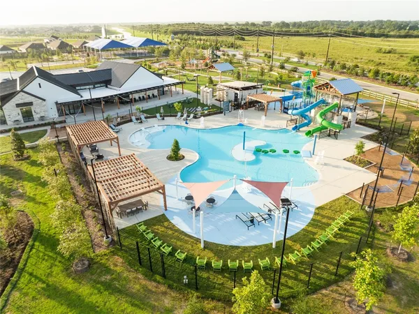 $317,990 | 1030 Arbor Drive, Beasley, TX 77417