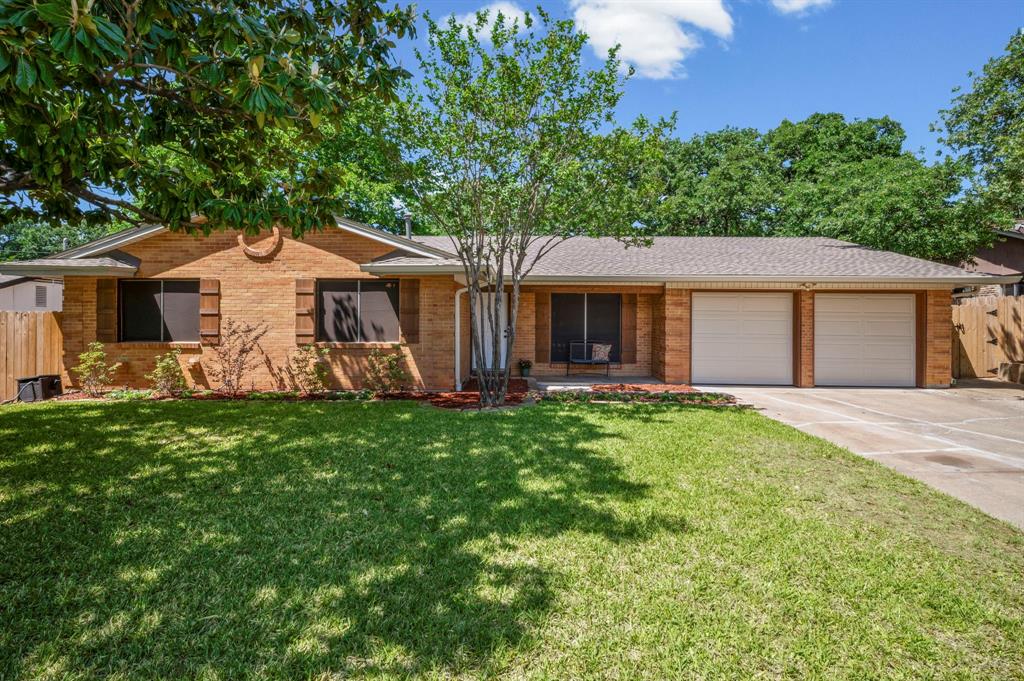 28 Coffee Tavern Road Bedford, TX 76022 - Photo 1 of 26 Great appeal as soon as you drive up