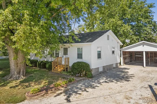 $149,900 | 4764-4770 Chalfin Bridge Road, Fults, IL 62244