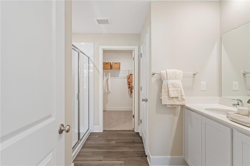 1020 Lindsay Road Carnegie, PA 15106 - Photo 29 of 32 a bathroom with a sink and shower
