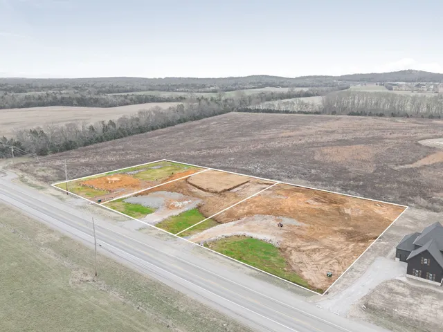 a view of a tennis court