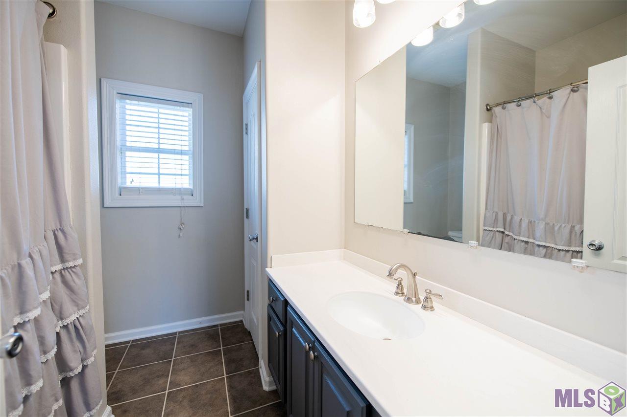 206 Blue Ridge Drive Gray, LA 70359 - Photo 8 of 18