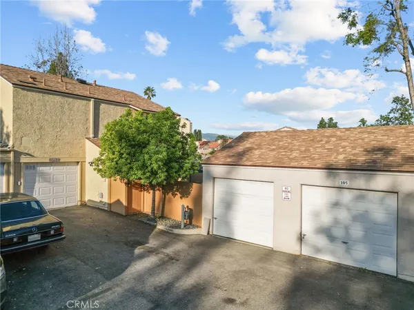 $560,000 | 15194 Campus Park Drive, Unit D, Moorpark, CA 93021