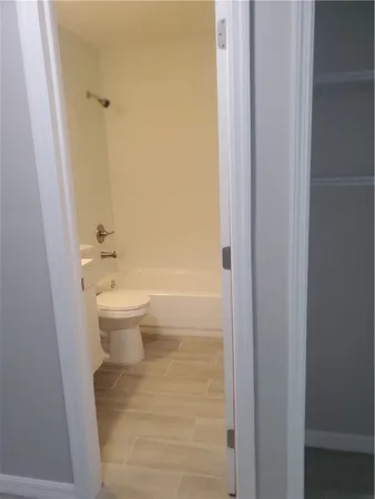 $1,595 | 3300 South 7th Street, Unit B, Fort Pierce, FL 34982