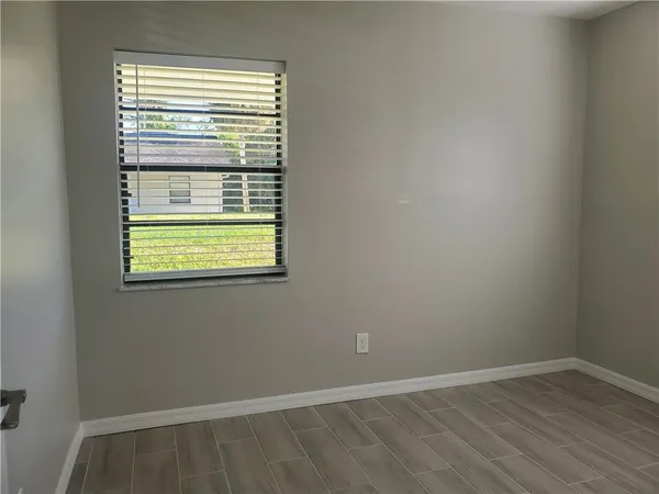 $1,595 | 3300 South 7th Street, Unit B, Fort Pierce, FL 34982