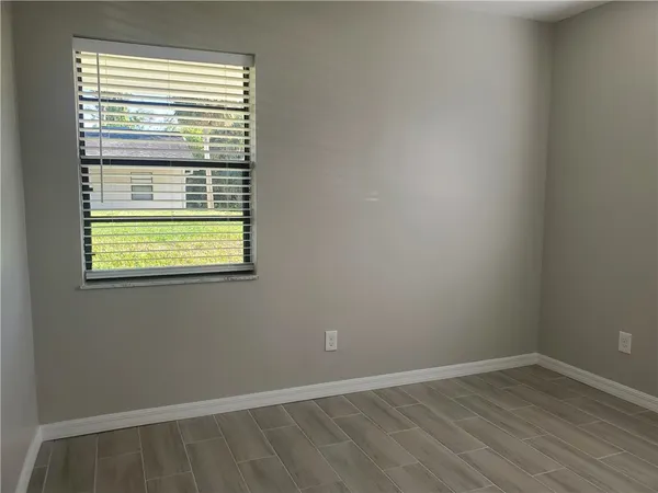 $1,595 | 3300 South 7th Street, Unit B, Fort Pierce, FL 34982