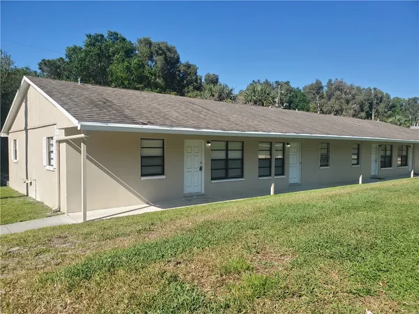 $1,595 | 3300 South 7th Street, Unit B, Fort Pierce, FL 34982