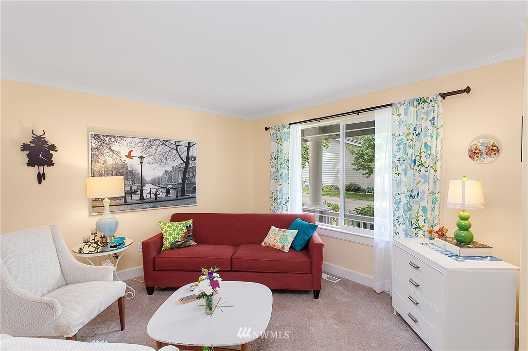 18208 28th Drive Southeast Bothell, WA 98012 - Photo 4 of 24 Gallery Image 4